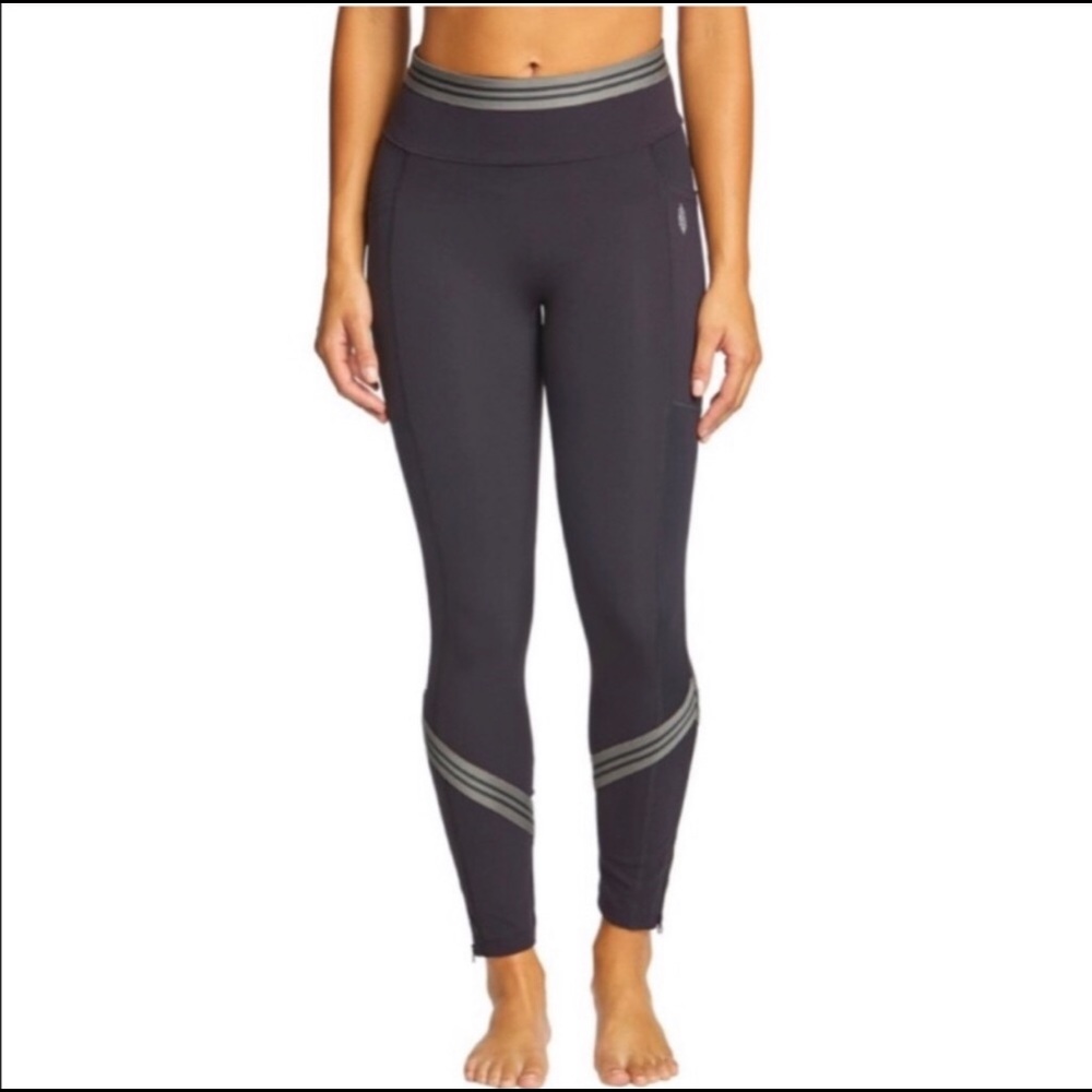 Free People Yoga Pants 31.5” Inseam - Picture 2 of 4
